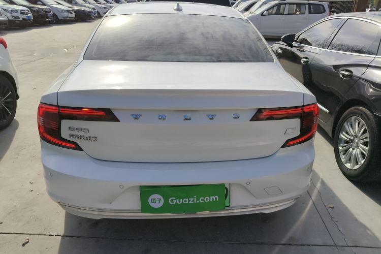 Used Volvo S90 New Energy 2022 T8 eDrive Hybrid Luxury Edition
