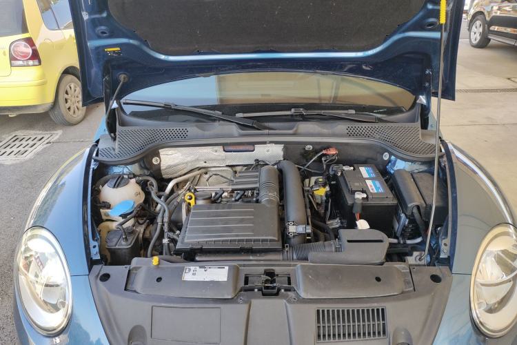 Used Volkswagen Beetle 2015 180TSI model
