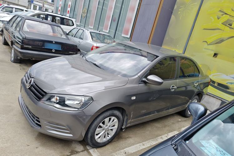 Used Volkswagen Jetta 2015 1.6L Manual Fashion Edition
