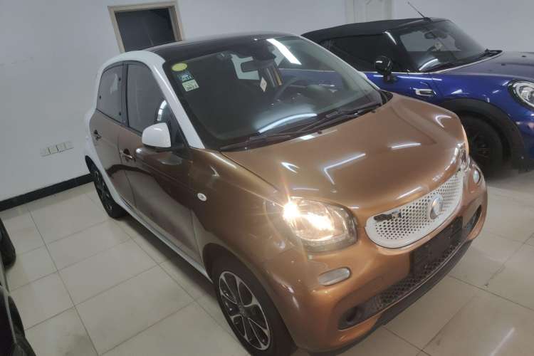 Used  forfour 2016 1.0L 52 kW Passion Edition
