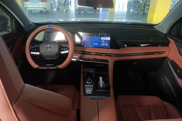 Used Changan CS75 PLUS 2024 3rd Generation Champion Edition 1.5T Intelligent Drive Dynamic Model
