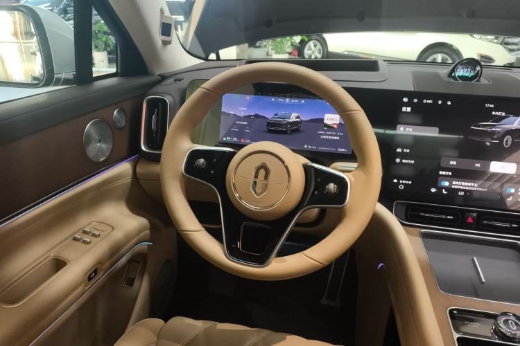 Used Hima AITO M9 2025 Extended-Range Ultra Version 52 kWh 6-Seater
