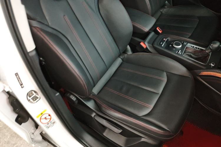 Used Audi Q2L 2023 35TFSI Progressive Dynamic Edition
