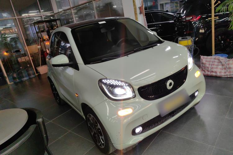 Used  fortwo 2015 1.0L 52 kW Hardtop Passion Edition
