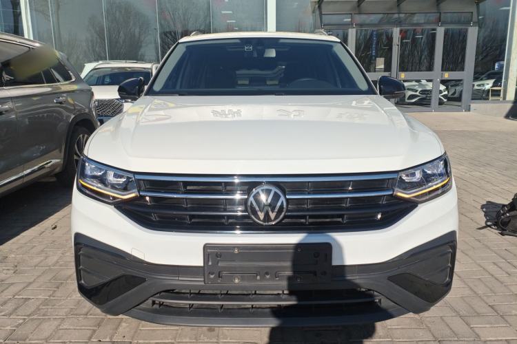 Used Volkswagen Tiguan L 2025 Model, Outstanding Version, 300TSI Automatic Two-Wheel Drive Longteng Edition