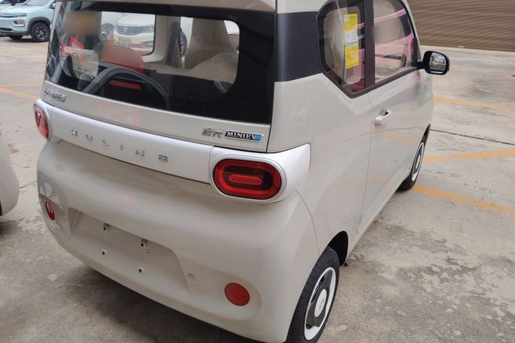 Used Wuling Hongguang MINIEV 2024 3rd Generation 215km Youth Edition
