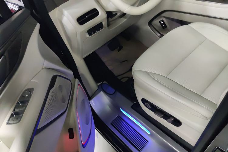 Used Wey Gaoshan 2025 Four-Wheel Drive Alpine 9
