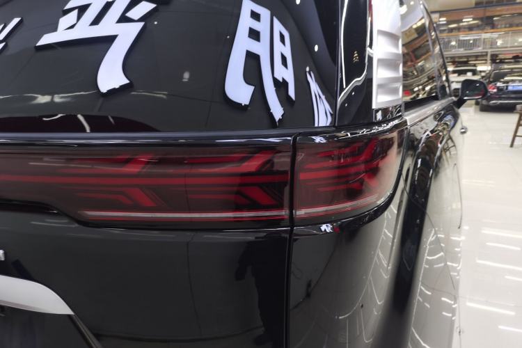 Used Denza D9 2022 DM-i 970 Four-Wheel Drive Flagship Model