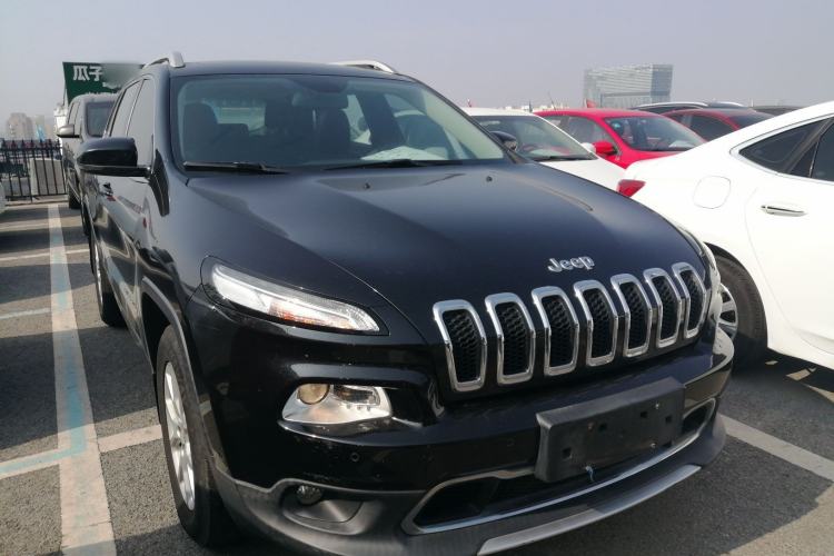 Used  Cherokee 2016 2.4L Professional Smart Version