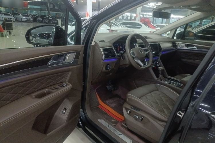 Used Volkswagen Viloran 2020 380TSI Prestige Edition
