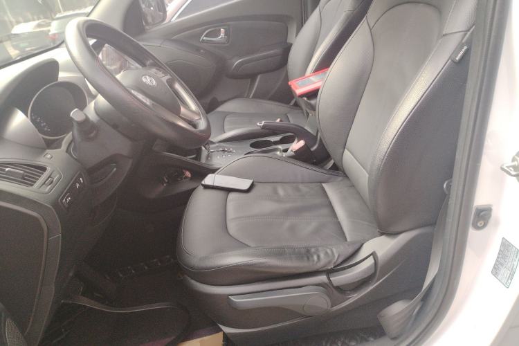 Used Hyundai ix35 2013 2.0L Automatic Two-Wheel Drive Smart GLS China IV Standard
