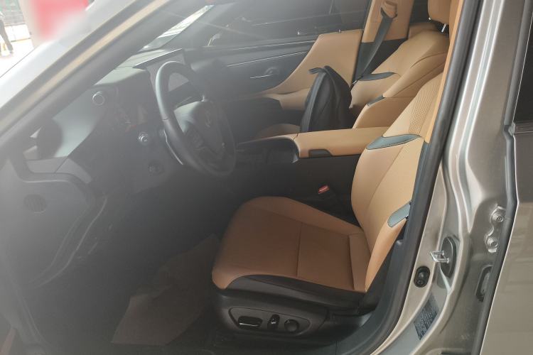 Used Lexus ES 2023 200 Excellence Edition