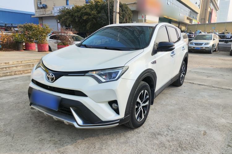 Used Toyota RAV4 2016 2.0L CVT Two-Wheel Drive Fashion Edition China V Standard
