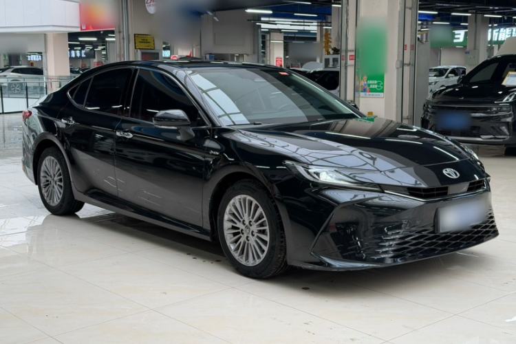 Used Toyota Camry 2024 Dual-Motor 2.0 HGVP Luxury Edition