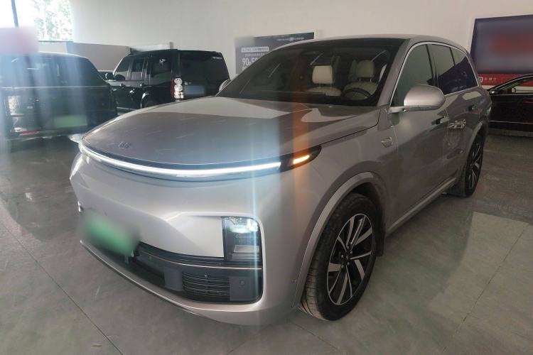 Used Li Auto L8 2023 Air model
