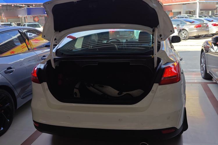 Used Ford Focus 2017 Sedan EcoBoost 180 Automatic Elite Model