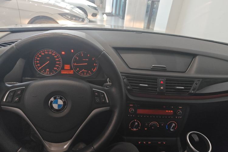 Used BMW X1 2015 sDrive18i Fashion Upgrade Edition
