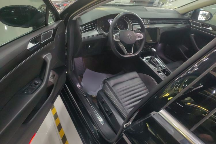 Used Volkswagen Magotan 2020 330TSI DSG Leading Model
