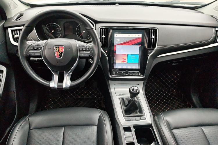 Used Roewe RX5 2018 20T Two-Wheel Drive Manual Internet Smart Edition
