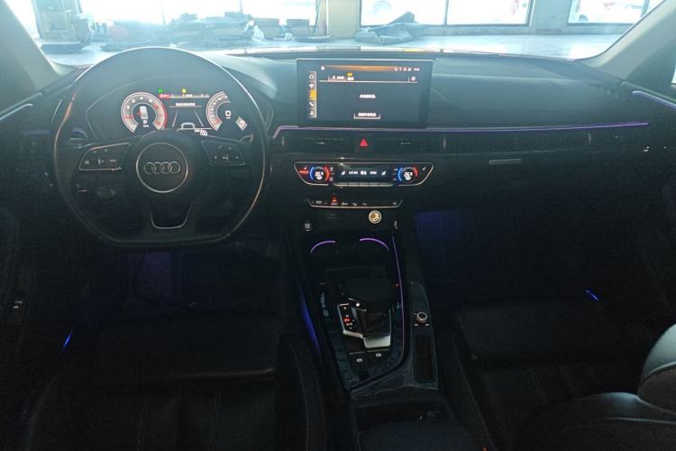 Used Audi A4L 2022 40 TFSI Luxury Dynamic Model
