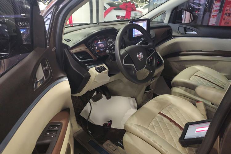 Used Buick GL8 2021 Land Cruiser Executive Class 652T Comfort Model
