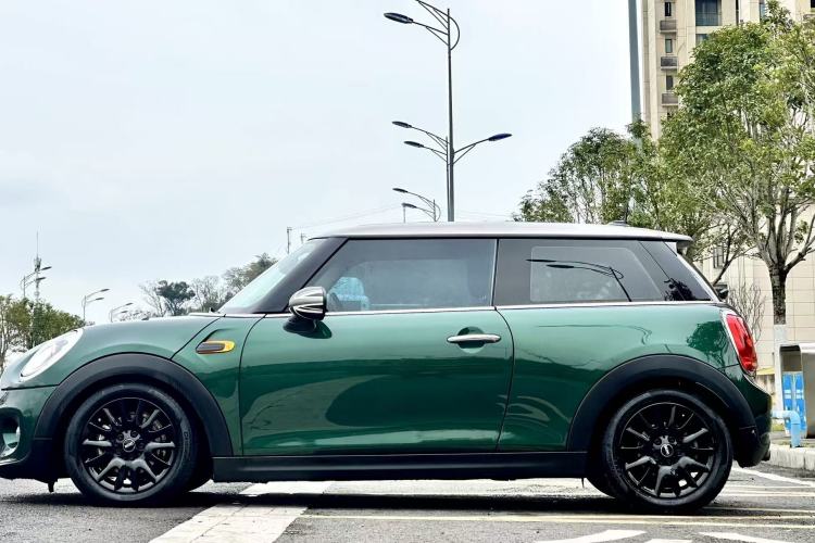 Used  MINI 2016 1.2T ONE Pioneer Edition
