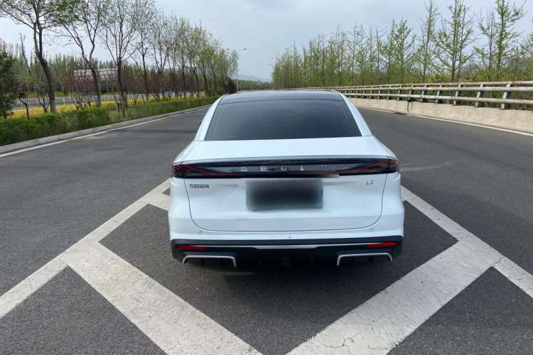 Used  L6 2024 125km Creative Edition
