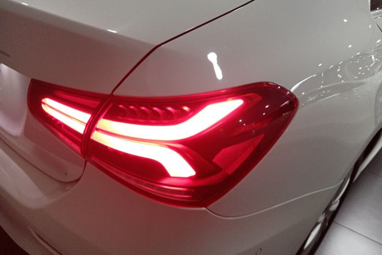 Used Mercedes-Benz A-Class 2020 Restyled A 200 L Sport Sedan Fashion Version
