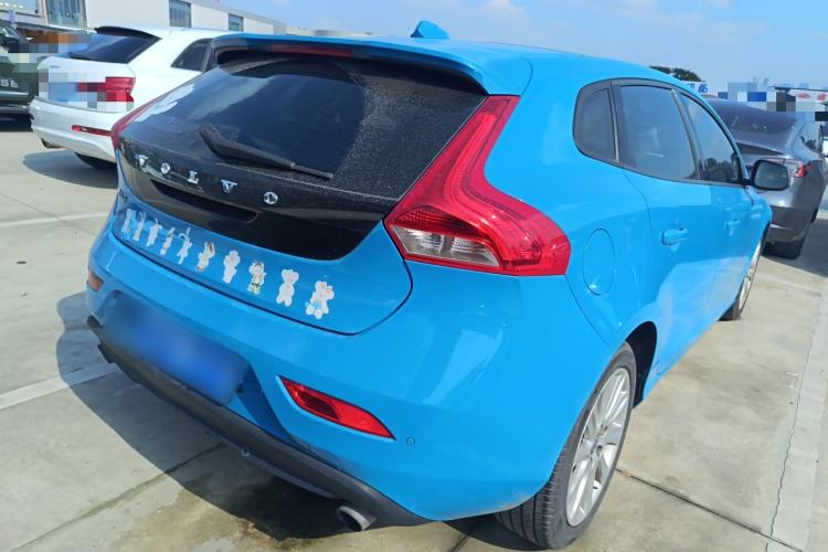 Used Volvo V40 2015 1.6T Zhiyi Edition
