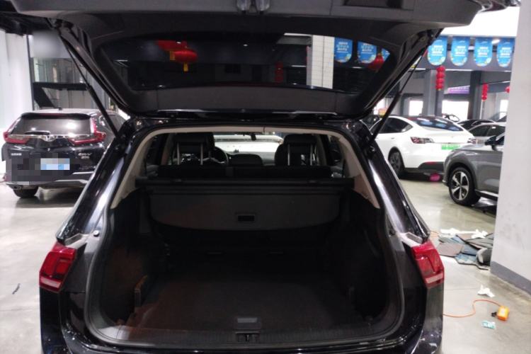 Used Volkswagen Tiguan L 2018 Revised Version 330TSI Automatic Two-Wheel Drive Comfort Edition