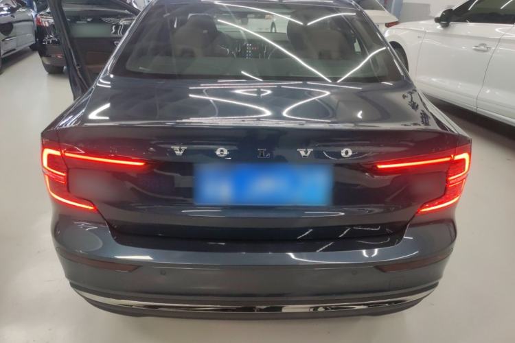 Used Volvo S60 2023 B4 Zhiyi Luxury Edition