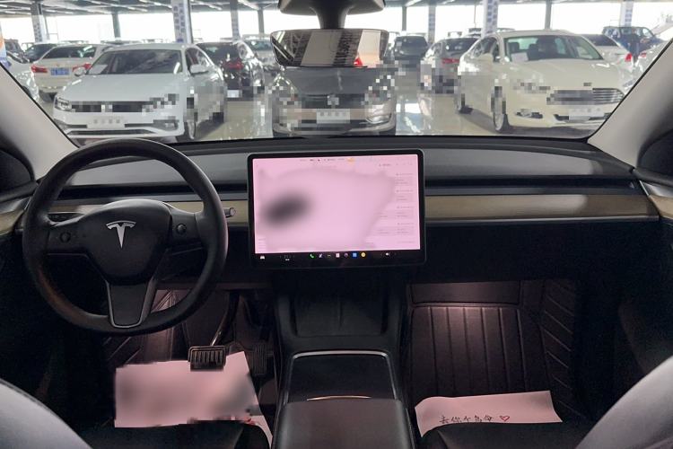 Used Tesla Model Y 2022 Long-Range All-Wheel-Drive Version
