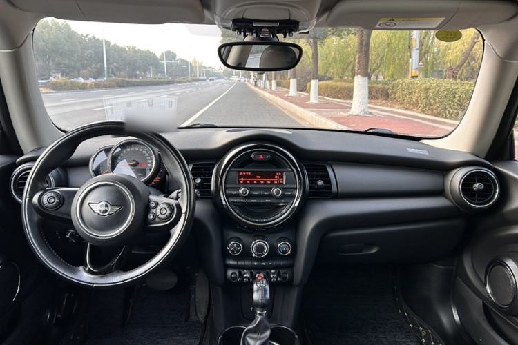 Used  MINI 2016 1.2T ONE Pioneer Edition