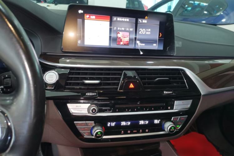 Used BMW 5 Series 2019 Facelifted 525Li Luxury Package
