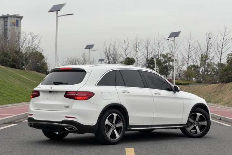 Used Mercedes-Benz GLC 2019 Facelift GLC 260 L 4MATIC Luxury Model
