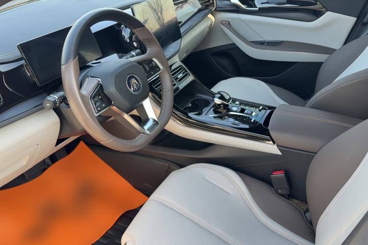 Used BYD Qin PLUS 2023 Champion Edition DM-i 55KM Leading Model
