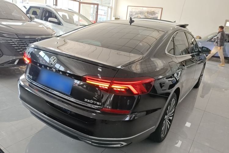 Used Volkswagen Passat 2020 330TSI Luxury Edition China VI
