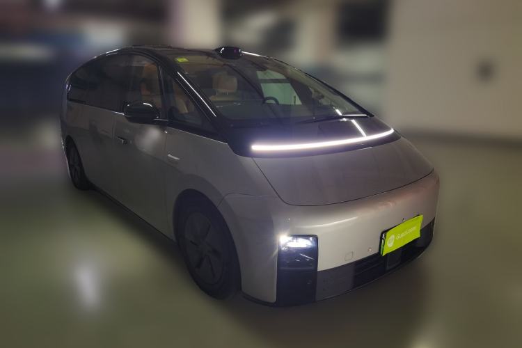 Used Li Auto MEGA 2024 Ultra Model
