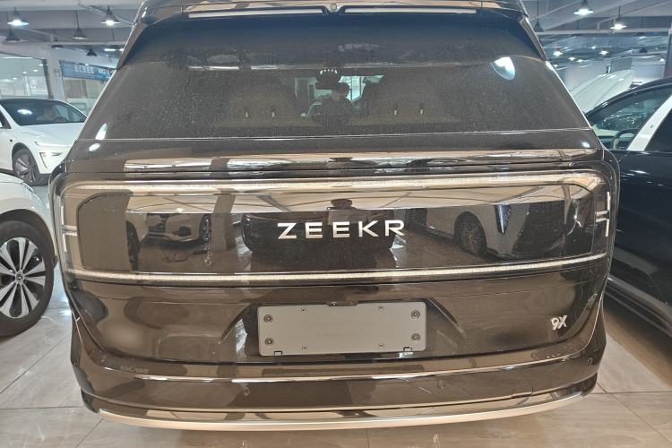 Used Zeekr 9X 
