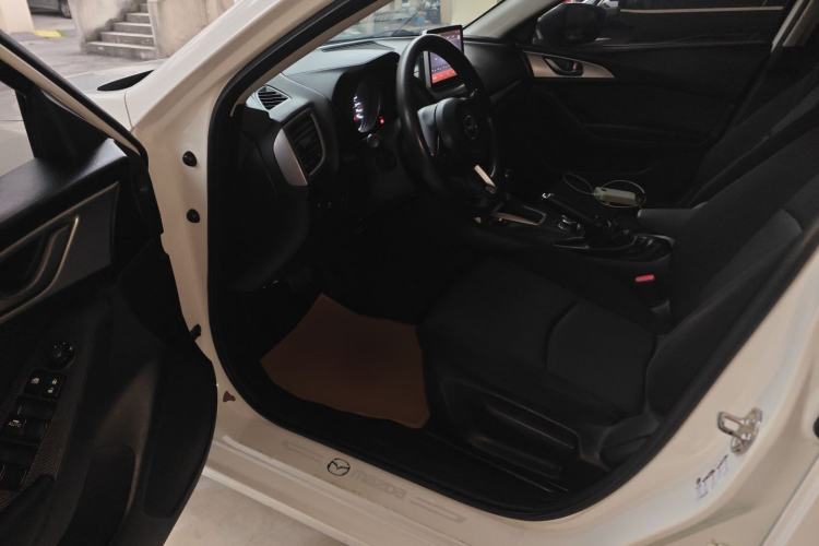 Used Mazda Mazda 3 Axela 2017 Sedan 1.5L Automatic Comfort Model Emission Standard China V