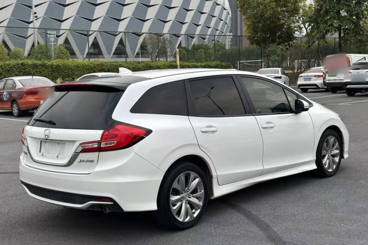 Used Honda Jade 2017 1.8L Automatic Classic Edition 5 seats
