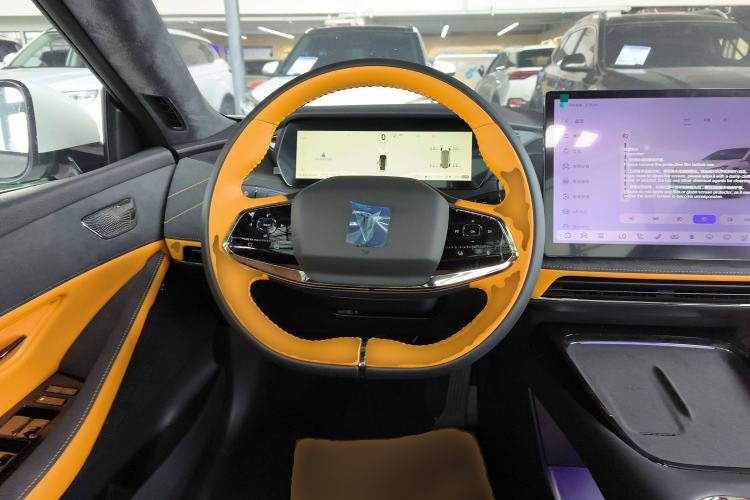 Used  SL03 2025 Extended-Range Sporty Version