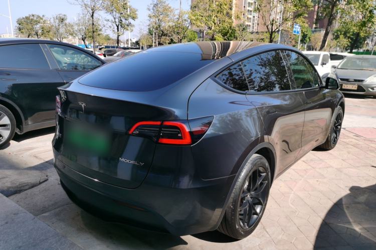 Used Tesla Model Y 2023 Rear-Wheel-Drive Version
