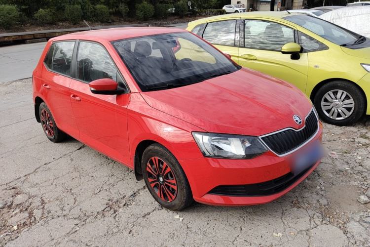 Used Skoda Fabia 2015 1.4L Automatic Front-Drive Model

