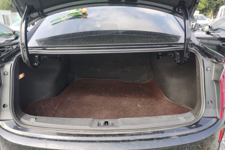 Used Hongqi E-QM5 2022 431 km Charge & Enjoy Edition
