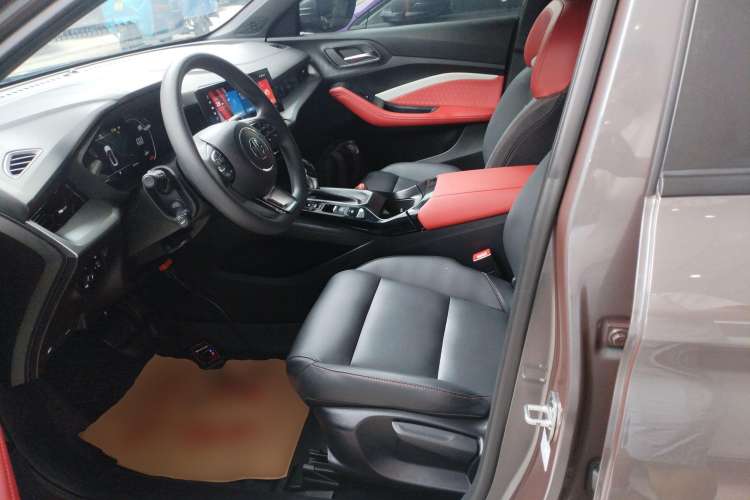 Used MG 5 2023 180 DVVT CVT Luxury Edition
