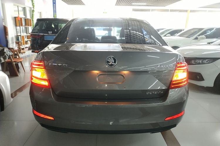 Used Skoda Octavia 2016 1.6L Automatic Chuanxing Edition
