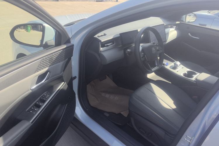 Used BYD Qin PLUS 2025 DM-i Smart Drive 120KM Superior Model
