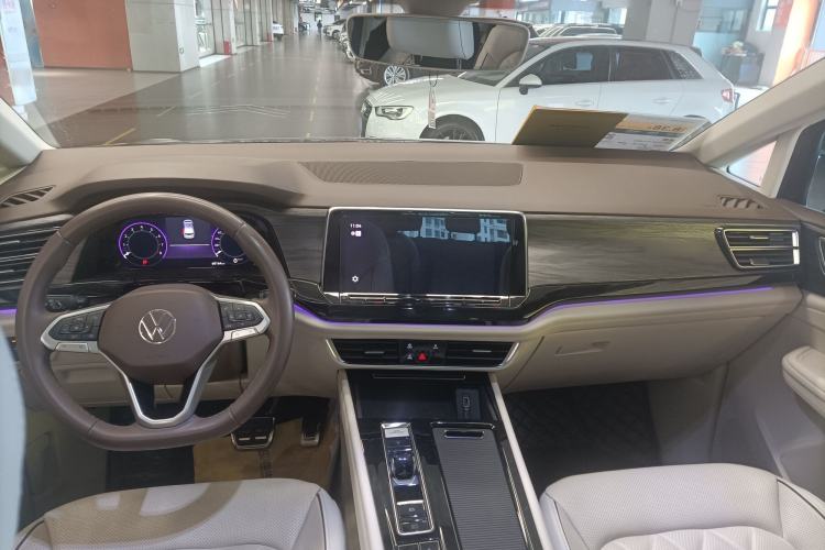 Used Volkswagen Viloran 2022 380TSI Prestige Edition
