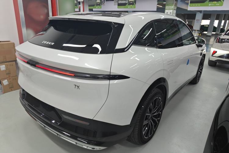 Used Zeekr 7X 2025 75 kWh Rear-Wheel Drive Intelligent Driving Version
